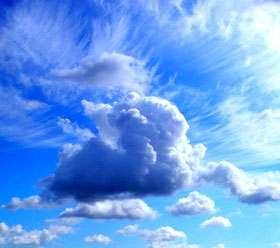 يسكن فى الضباب